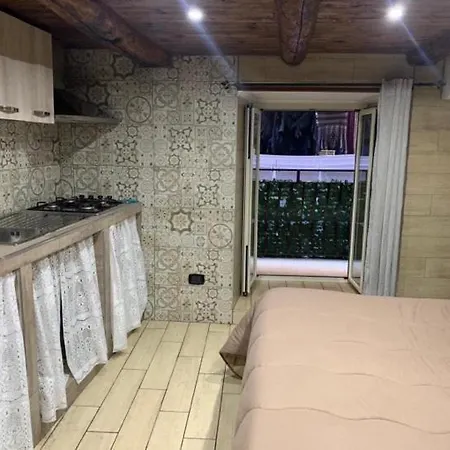 Apartment Vico Tre Re A Toledo 39 Naples