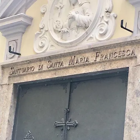 Vico Tre Re A Toledo 39 Διαμέρισμα *